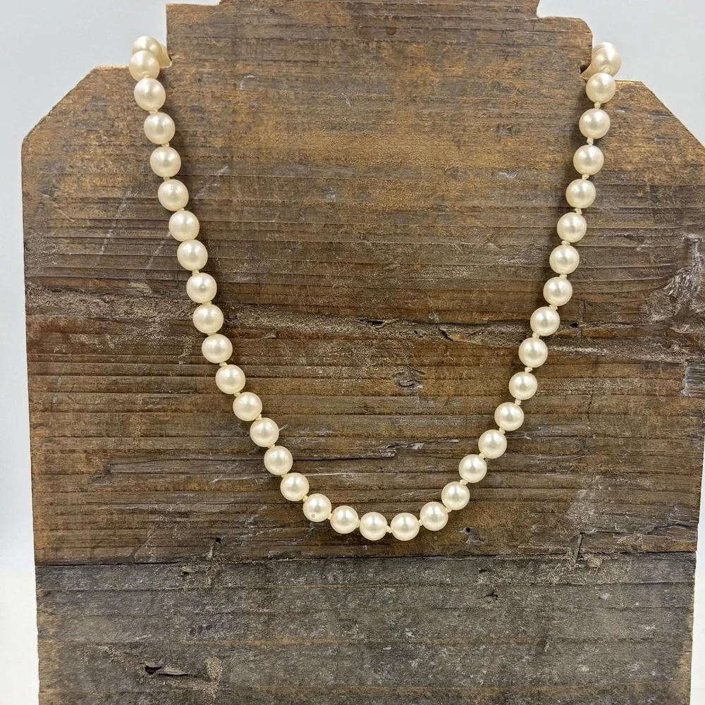 Vintage Cultured Pearl Necklace 18